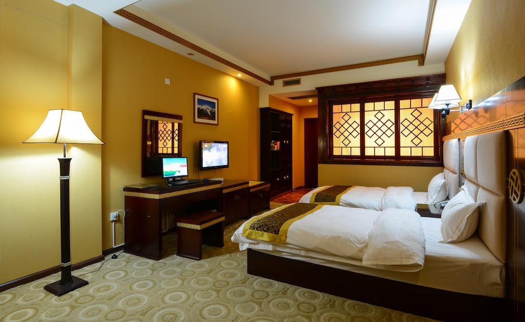 Lanting Yipin Hotel Shangri-La Room photo
