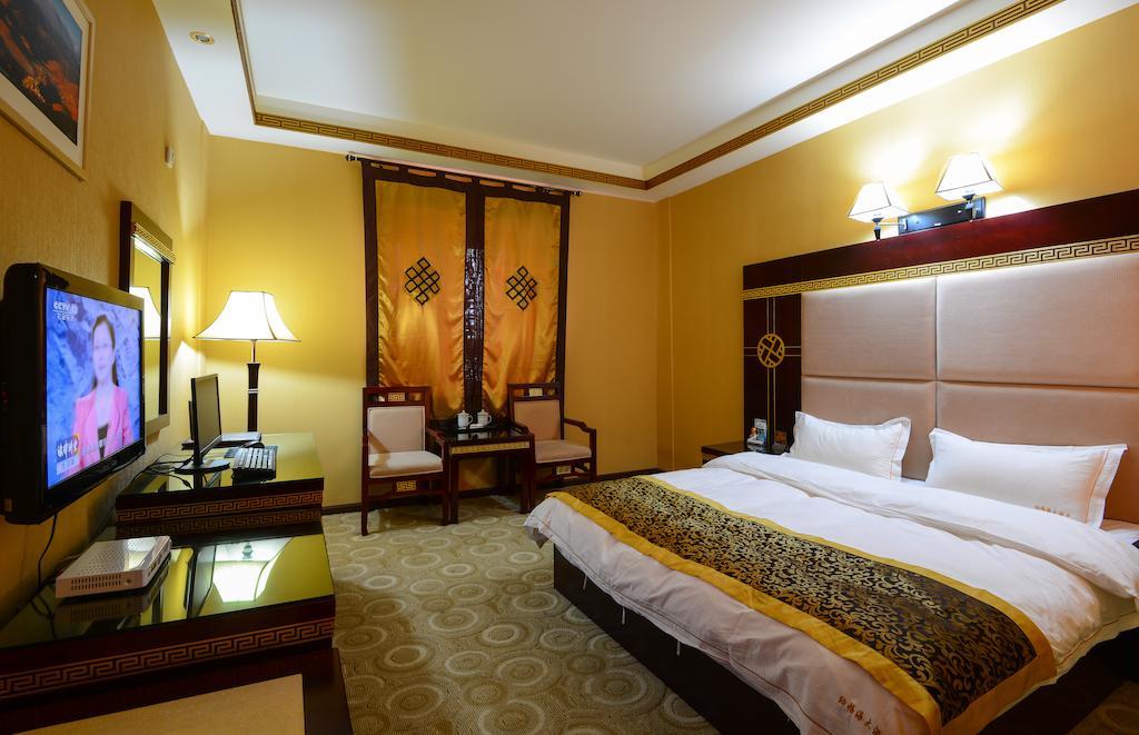 Lanting Yipin Hotel Shangri-La Room photo